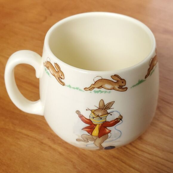 Bunnykins Royal Doulton Childs Cup Rabbits Knitting Easter Baby Gift Bone China - Picture 8 of 15